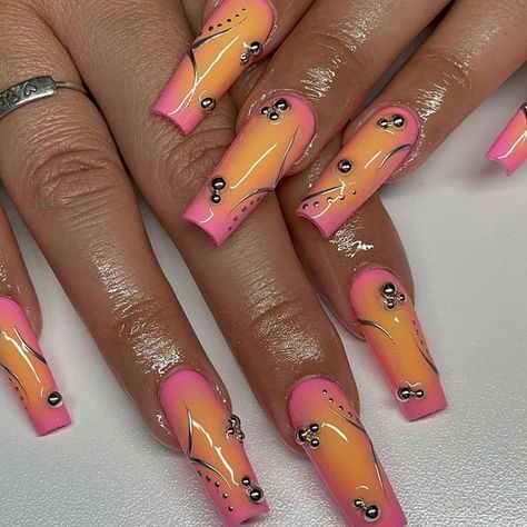 Orb Nails, Taurus Nails, Fake Nails Ideas, Fake Nail Ideas, Nail Fashion Trends, Freestyle Nails, Y2k Looks, Nail Tek, Best Nail Designs