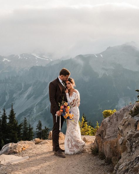 Ultimate Colorado Elopement Guide: Locations, Checklists, and Packages - Between the Pine Elopement In Colorado, Eloping In Colorado, Colorado Springs Elopement, Colorado Elopement Locations, Elope Colorado, Elopement Guide, Colorado Wedding Elopement, Colorado Mountain Elopement, Elopement Colorado