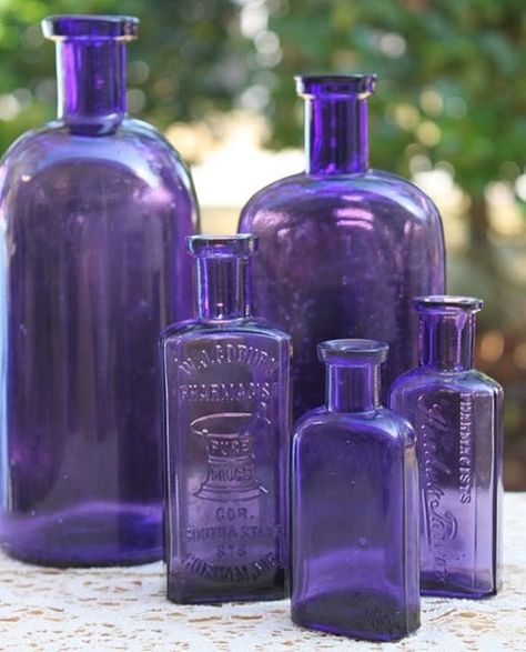 violet - one of my favorite colors. Realm Aesthetic, Purple Items, Purple Bottle, Purple Stuff, Smart Tiles, زجاج ملون, Purple Reign, Antique Bottles, Vintage Bottles