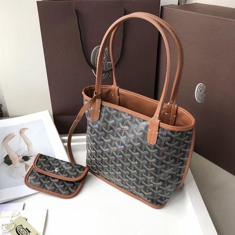 Goyard Mini Anjou Outfit, Goyard Mini Tote Outfit, Gucci Mules Outfit, Goyard Mini Anjou, Anjou Mini, Hijab Gown, Luxury Stuff, Everyday Bag Essentials, Goyard Tote