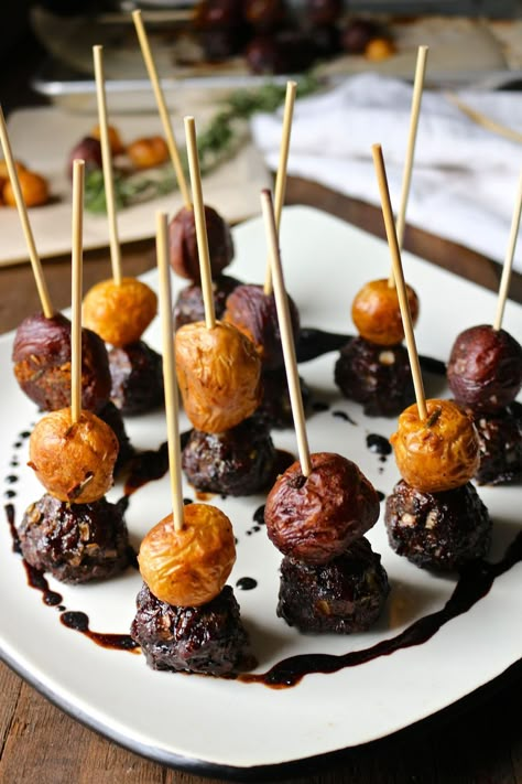 Balsamic Rosemary Glazed Bison Meatballs and Roasted Garlic Potato Bites - Naked Cuisine Work Appetizers, Rosemary Garlic Potatoes, Bison Meatballs, Wine Appetizers, Bison Recipes, Christmas Appetizers Easy, Garlic Roasted Potatoes, Lamb Meatballs, Garlic Potatoes