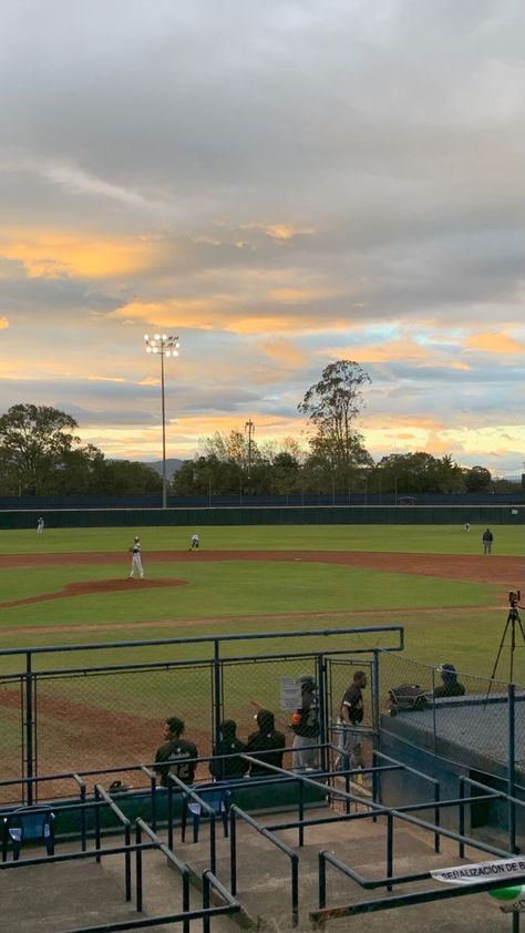 Baseball High School, Aesthetic Baseball Wallpaper, Aesthetic Baseball Pictures, High School Baseball Aesthetic, Baseball Instagram Pictures, Baseball Aesthetic Boy, Baseball Instagram Story, Baseball Boy Aesthetic, Baseball Field Aesthetic