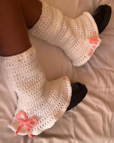 flared leg warmers DM for more info♡︎ #legwarmers #flaredlegwarmerscrochet #flaredlegwarmers #crocheting #lovecrochet #crafts #supportsmallbusiness #smallbusiness #blackbusiness #artsandcrafts #crafting #handmade #handmadeinsouthafrica🇿🇦️ #crochet #crochettherapy #crochetlove #crochetaddict #handmade #customdesign #crochetwithronei #crochetlovers #crochetlife #crocheters #crochetinstagram #crocheterapia #smallbusinessowners Flared Leg Warmers, Crochet Legwarmers, Crochet Leg Warmers, Crochet Socks, Pink Crochet, Crochet Lovers, Black Business, Love Crochet, Fall 2024