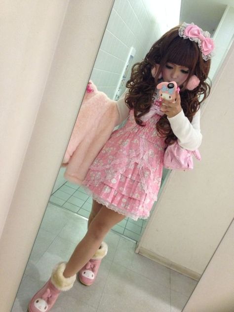 Ayano Tokumaru, Gyaru Inspiration, Himekaji Gyaru, Hey Cutie, Stationery Kawaii, Hime Gyaru, Gyaru Fashion, Japanese Candy, Kawaii Gifts