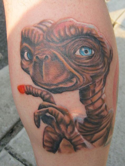 Que horrible... Tattoo Movie, T Tattoo, E.t Tattoo, Tattoo Website, Crazy Tattoos, Nerd Tattoo, Worlds Best Tattoos, Ancient Tattoo, Geek Tattoo