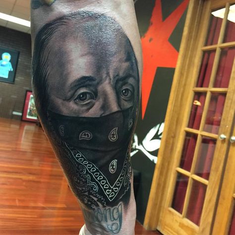 Benjamin Franklin Portrait tattoo by tattoo artist Pony Lawson Ben Franklin Tattoo Design, Ben Franklin Tattoo, Benjamin Franklin Tattoo, Ancient Tattoo, Clown Tattoo, Ben Franklin, Calf Tattoo, All Seeing, Tattoo Supplies