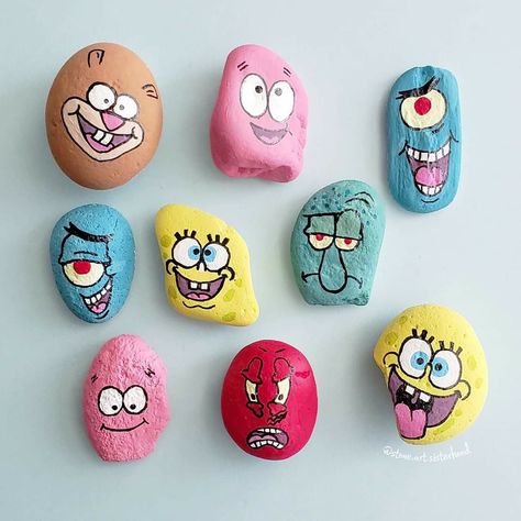 Sisters Painting, Bob Rock, Rocks Painted, Stone Art Painting, Paper Background Design, Painted Rocks Diy, Painted Shells, Rock Painting Ideas Easy, Rock Painting Patterns