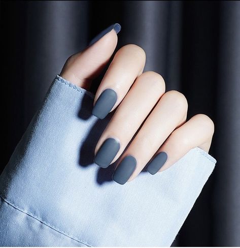 Gray Nails Matte, Matte Gel Nails, Grey Matte Nails, Fantastic Nails, Short Round Nails, Matte Nails Design, Gray Nails, Round Nails, Dark Nails