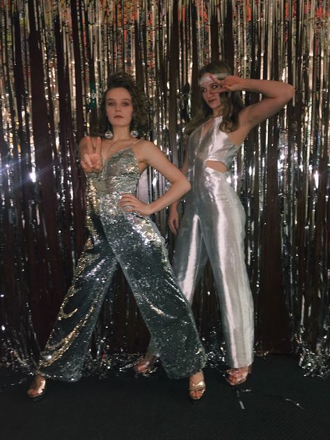 70s Glitter Dress, Sparkly Dance Outfits, 70s Glitter Fashion, Celestial Disco Outfit, Italian Disco Outfit, Disco Glamour Outfit, Disco Astethic Outfit, Glitter Disco Outfit, Celestial Party Outfit