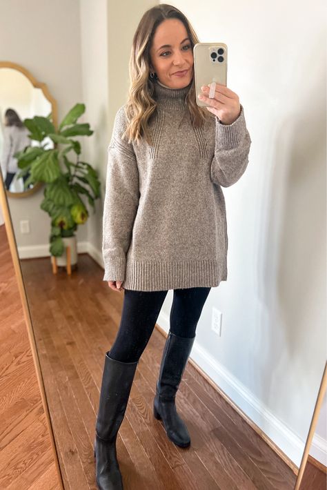 Grey Turtle Neck Outfit, Black Knee High Boots Outfit Casual, Tunic Outfit Fall, Winter Outfit With Leggings, Tunic Sweater Outfits, Fits For Work, Outfit Knee High Boots, Black Knee High Boots Outfit, Business Casual Fits