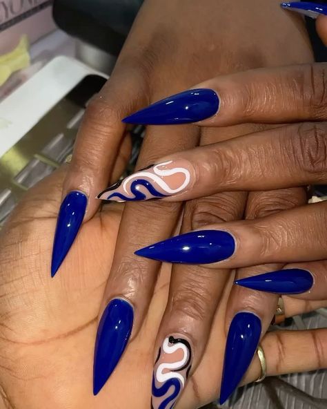 𝗡𝗲𝗡𝗲🇳🇬 𝗦𝗲𝗹𝗳 𝘁𝗮𝘂𝗴𝗵𝘁 𝗻𝗮𝗶𝗹 𝗮𝗿𝘁𝗶𝘀𝘁 on Instagram: “Electric ⚡️ Blue 💙” Blue Stilleto Nail Design, Blue And Nude Nail Designs, Nail Art Blue Electric, Nails Blue Electric, Nails Electric Blue, Electric Blue Nails Design, Royal Blue And White Nails, Electric Blue Nails, Nails Inspiration Blue