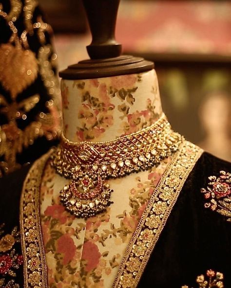 Kishandas Jewellery, Jadau Jwellery, Desi Jewellery, Sabyasachi Mukherjee, Bridal Jewels, Indian Bridal Jewellery, Sabyasachi Jewellery, Heritage Jewellery, Traditional Jewellery