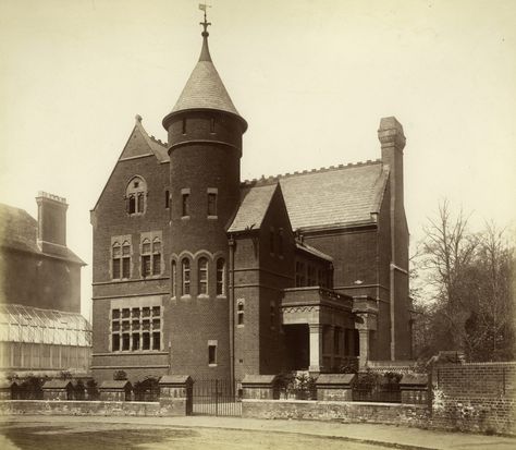 The street front of Tower House, Melbury Road, London, 1880s. Victoria Reign, Victorian Townhouse, Okay Okay, Kensington And Chelsea, House London, Holland Park, Tower House, Kensington London, Jimmy Page