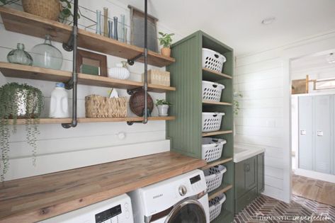 Laundy Room, Mudroom Laundry, Laundry Ideas, Cheap Countertops, Laundry Room Sink, Laundry Room Renovation, Farmhouse Laundry, Green Kitchen Cabinets, Farmhouse Laundry Room