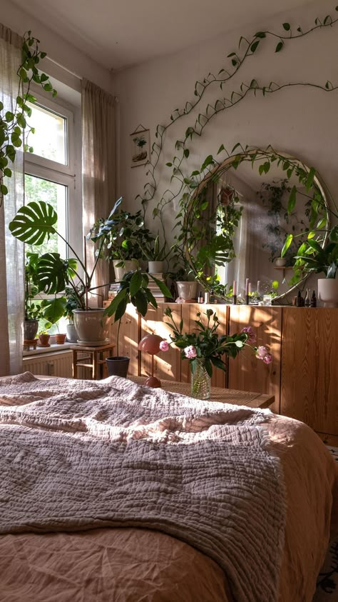 Home With Plants Aesthetic, Room Decor Plants Bedrooms, Bedroom Filled With Plants, House Inspo Bedroom, Plant House Ideas, Plantcore Bedroom, Cozy Plant Bedroom, Room Plants Aesthetic, Plant Filled Bedroom