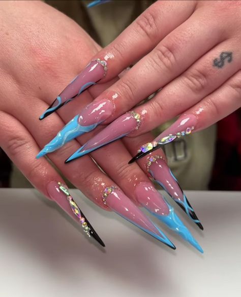 Stellio Nails Designs, Stiletto Nail Design Ideas, Stiletto Nails Blue, Cute Stiletto Nails Designs, Fye Nails, Acrylic Nail Designs Coffin, Edge Nails, Long Acrylic Nail Designs, Diy Acrylic Nails