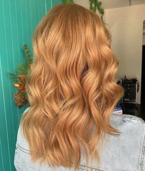 The Prettiest Gingerbread Caramel Hair Colors to Try This Season Gingerbread Caramel Hair, Gingerbread Caramel, Hair Colors To Try, Will Be Back Soon, Strawberry Blonde Hair Color, Red Hair Inspo, Hair Color Caramel, Hair Inspiration Long, Ginger Hair Color