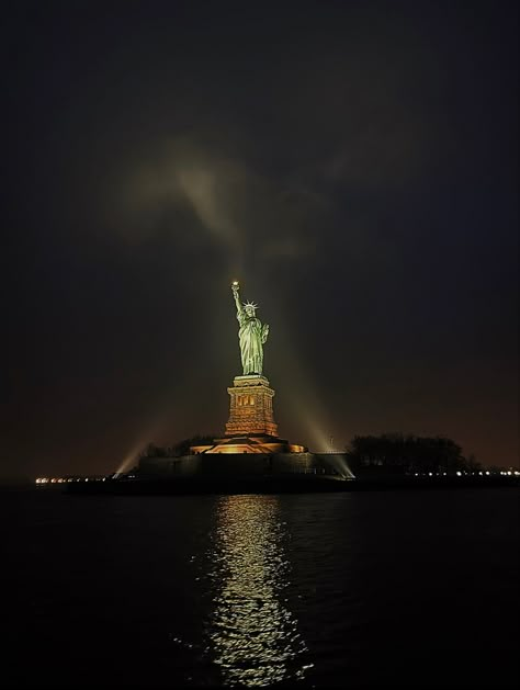 Net York Aesthetic, Ney York At Night, Nee York Aesthetic, New York New Years, Nyc City Aesthetic, Ew York, Nee York, New York At Night, Nyc Dream