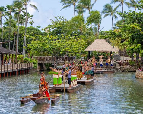 The Popular Canoe Show at Polynesian Cultural Center is Back - Hawaii Magazine Turtle Bay Resort Hawaii, Hawaii Magazine, Polynesian Cultural Center, Turtle Bay Resort, Turtle Bay, Polynesian Culture, Cultural Center, Free Things To Do, Family Adventure