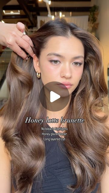 Laura Kim on Instagram: "Honey latte brunette 🤎💛  This spring / summer you will enjoy the soft and flattering latter brunette highlights   Hair colour by me using no bleach highlights @avedaaustralia   #hair #brunette #brownhair #hairstyle" Brunette To Light Brown Before And After, Brown Face Framing Highlights, Honey Glazed Brunette, Soft Summer Brunette, Hair Colour Without Bleach, No Bleach Highlights, Latte Brunette Highlights, Honey Latte Brunette, Latte Brunette No Bleach