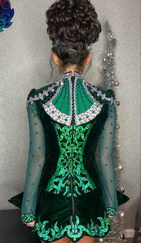 Irish Dance Solo Dress Green, Gsce Sketchbook, Irish Dance Dresses, Cc Dress, Irish Dance Dress Designs, Irish Dance Costume, Kids Pageant Dresses, Irish Dance Solo Dress, Irish Dance Dress