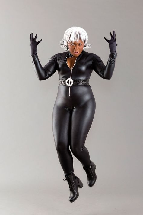 75 DIY Halloween Costume Ideas for Women | Brit + Co Storm Halloween, Super Villain Costumes, Superhero And Villain Costumes, Storm Costume, Superhero Halloween Costumes, Superhero Halloween, Villain Costumes, Black Halloween Dress, Art Outfits