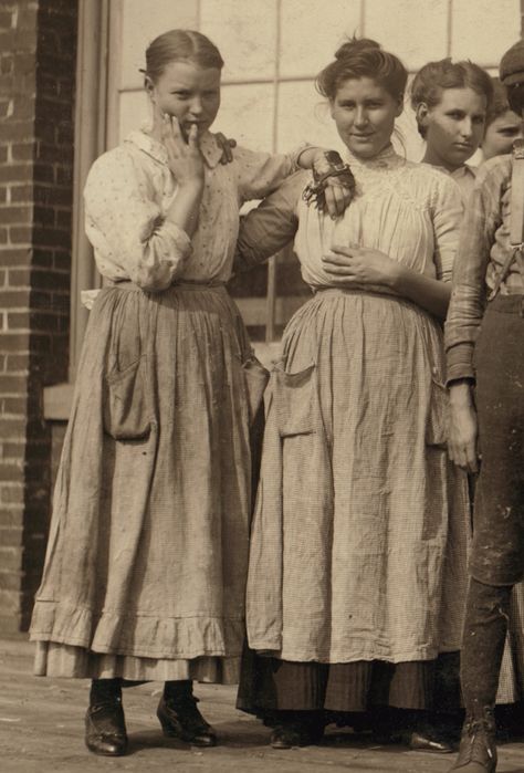 1900s Fashion Poor, 1917 Fashion Woman, 1910s Womens Fashion, 1800s Fashion Poor, Late 1800s Fashion, 1916 Fashion, 1890s Women, 19s Fashion, Newsies 1992