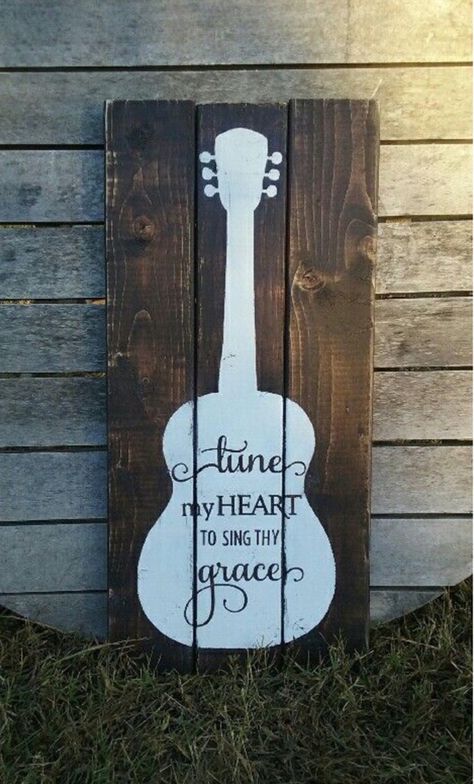 Music Wood Art, Tune My Heart To Sing Thy Grace, Casa Rock, Music Wall Decor, Home Decor Catalogs, Barn Wood Crafts, Music Signs, Music Crafts, Pallet Creations