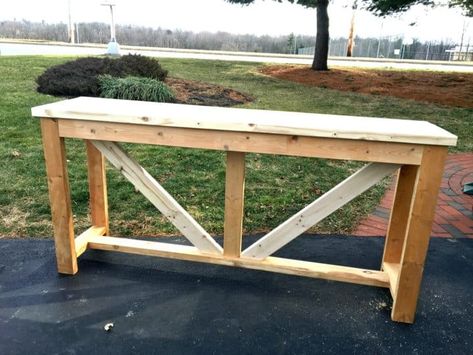 DIY Console Table out of 2x4s - A Turtle's Life for Me 2x4 Wood Projects, Diy Console, Diy Console Table, Outdoor Console Table, Console Table Decorating, Living Room Console, Diy Entryway, Table Decor Living Room, Building Furniture