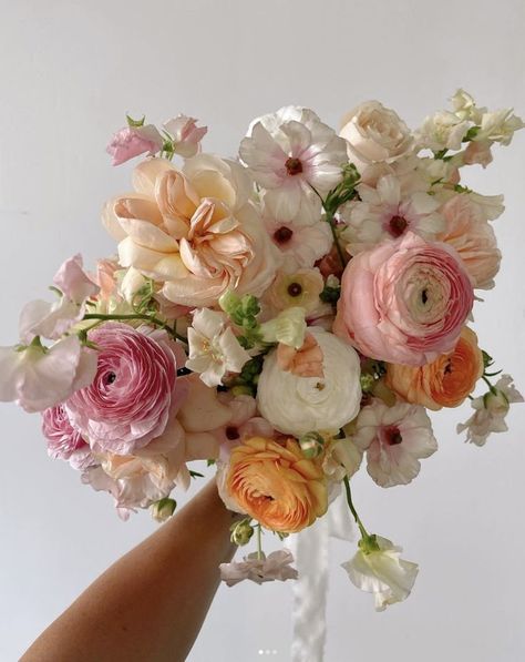 Spring Peony Bouquet, Light Color Bouquet, Pink Floral Bouquets, Wildflower Flower Bouquet, Florals For Wedding Arch, Wedding Bouquet With Peonies, Fall Peony Bouquet, Sage Wildflower Wedding, Bridal Bouquet Spring Romantic