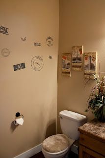 Travel themed bathroom. Maybe not exactly like this, but I like the idea. Travel Theme Bathroom, Travel Bathroom Theme, Small Guest Bathroom Ideas, Travel Bathroom, Travel Themed Room, Travel Room, Bathroom Themes, Thrift Store Crafts, Guest Bathrooms