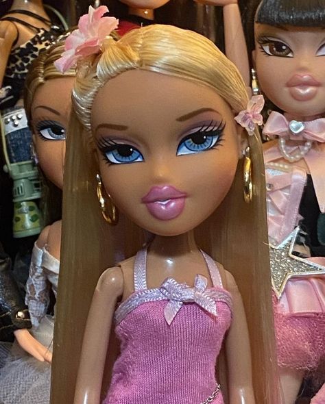 Monster tingz ༺☆༻ (@thedolls04) • Instagram photos and videos Bratz Custom Doll, Pink Bratz Doll, Bratz In Pink, Pink Hair Bratz Doll, Alt Bratz Doll, Ariana Grande Drawings, Bratz Doll Outfits, Cute Piglets, Brat Doll