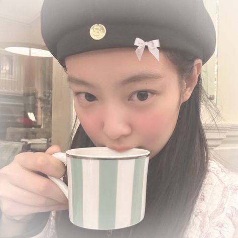 jennie blackpink icon soft edit Jennie Kim Icons, Oh Who Is She, Vintage Photo Editing, Song Jia, Miss Jennie Kim, Jennie Icon, Dara Kpop, Jennie Kim, Cute Icons