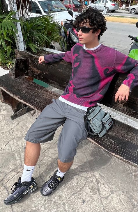 Stussy Knit Outfit, Uk Summer Streetwear, Y2k Summer Outfits Men, Summer Y2k Outfits Men, Gorpcore Summer Outfit, Purple Outfits Men, Nike Tn Outfit, Colourful Streetwear, Tyler Fits