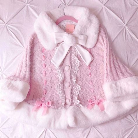 Fur Poncho, Lizzie Hearts, White Faux Fur, J Fashion, Kawaii Clothes, Lolita Dress, Character Outfits, Art Clothes, Dream Clothes