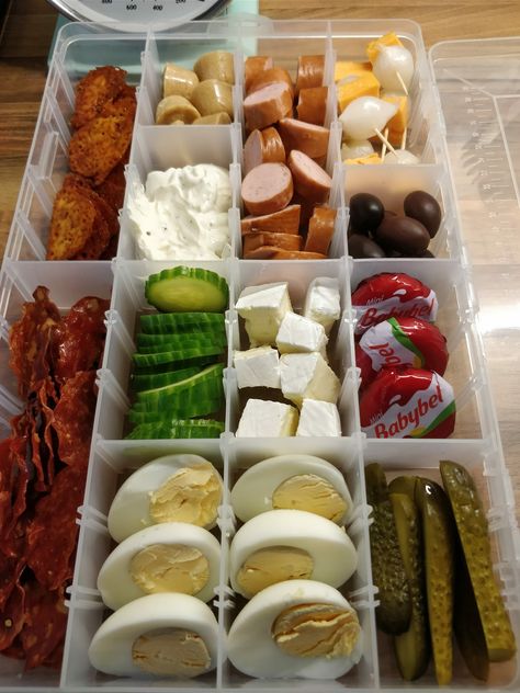 My Keto snack box! Corp Perfect, Overnight Oat, Low Carb Snack, Resep Diet, Keto Snack, Makanan Diet, Diet Vegetarian, Lean Body, Low Carb Snacks