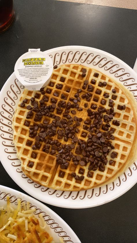 Waffle House Waffles, Waffle House, Interesting Food, Breakfast Dishes, Food Obsession, Interesting Food Recipes, Food Cravings, Travel Food, Good Eats