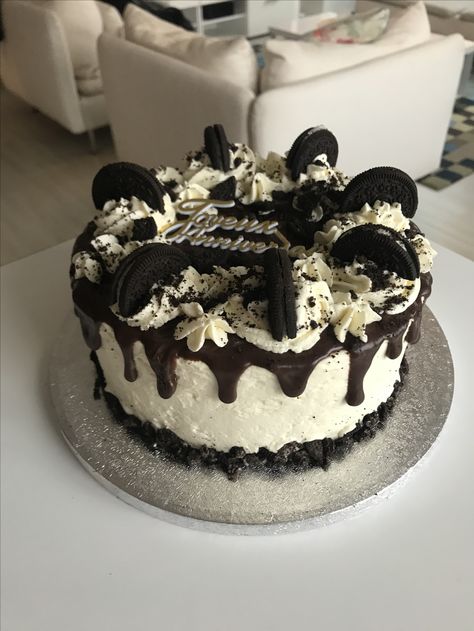 Chocolate Oreo Cake, Birthday Cakes For Teens, Gourmet Cakes, Simple Birthday Cake, Oreo Cake, Tasty Baking, Sweet Snacks Recipes, Small Cake, Pretty Cakes