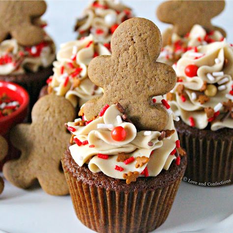 Gingerbread Latte Cupcakes, Gorgeous Cupcakes, Eggnog Fudge, Cinnamon Buttercream, Christmas Cupcakes Recipes, Charlotte Cake, Gingerbread Cupcakes, Coffee Buttercream, Coffee Cupcakes