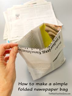 Diy Wallet Paper, Craft Ideas For Beginners, How To Make A Gift Bag, Newspaper Bags, Diy Paper Bag, Homemade Bags, Folding Origami, Paper Craft Ideas, Diy Wallet