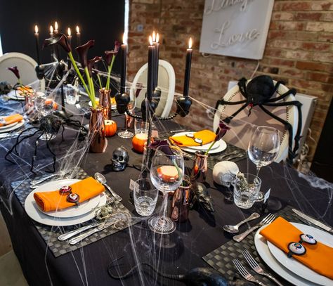 20 Halloween Table Decoration Ideas You Must Try Table Decoration Ideas, Halloween Table Decorations, Halloween Inspo, Halloween Table, Table Decoration, Fall Halloween, Decoration Ideas, Dinner Party, Halloween Party