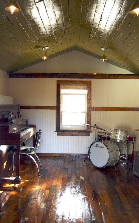 shed turned into music studio in athens, ga. ,  #athens #Music #shed #studio #turned Check more at https://shedstudio.naa7.com/shed-turned-into-music-studio-in-athens-ga/ Music Studio Shed, Backyard Music Studio, Instrument Room, Home Recording Studio Equipment, Drum Studio, Music Building, Studio Music Room, Recording Studio Equipment, Drum Room