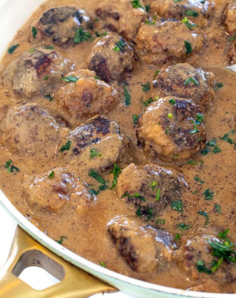 Deer Meatballs, Giant Meatball Recipe, Best Swedish Meatball Recipe, Best Swedish Meatballs, Turkey Meatball Soup, Meatball Stroganoff, Meat Board, Venison Meat, Chef Savvy