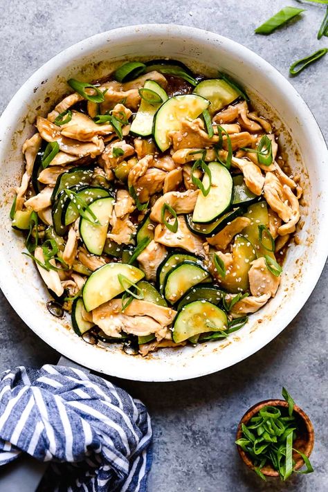 Chicken Zucchini Stir Fry, Easy Stir Fry Sauce, Keto Entrees, Zucchini Stir Fry, Frying Recipes, Chicken And Zucchini, Stir Fry Sauce Easy, Paleo Meals, Easy Stir Fry