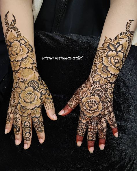 Western Mehndi, Legs Henna, Dubai Henna, Mehendi Course, Mehendi Bridal, Feet Henna, Mehandhi Designs, Couple Comics, Mehendi Artist