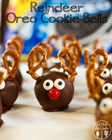 Reindeer Oreo Cookie Balls are the cutest Christmas treats ever. Christmas Themed Food Ideas, Christmas Food Crafts, Cupcakes Christmas, Oreo Cookie Balls, Cookie Balls, Holiday Sweets, Christmas Recipes Appetizers, Covered Pretzels, Cookie Ball