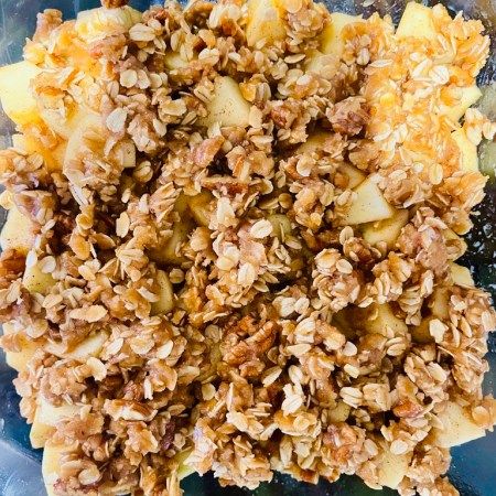 Small Batch Apple Crisp - Pretty Petunias Apple Crisp Small Batch, Small Apple Crisp, Small Batch Apple Crisp, Apple Crisp Easy, Spice Cookies, Easiest Apples, Recipe Images, Chopped Pecans, Apple Crisp