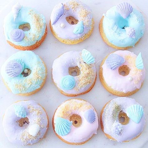 And then the #donuts for #mermaidparty from @sweets_withlove tasted amazeballs! #pastelparty #1stbirthdayparty #undertheseaparty #splishsplashmermaidbash Mermaid Donuts Ideas, Desserts Birthday, Pink Desserts, Creative Baking, Cute Donuts, Mermaid Parties, Mermaid Theme Birthday, Delicious Donuts, Mermaid Cakes