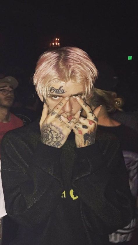 Lil Peep Wallpaper Aesthetic, Lil Peep Pictures, Hellboy Tattoo, Curly Hair Fade, Lil Peep Hellboy, Serie Bmw, Ghost Boy, Little Bo Peep, Slenderman