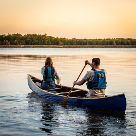 Pal, a genuine pleasure canoe | Freeranger Canoe Canoe Aesthetic, Canoe Date, Couple In Canoe, Tarah Dewitt, Canoe Pictures, Hobie Mirage, Red Canoe On Lake, Hobie Kayak, Canoe Portage